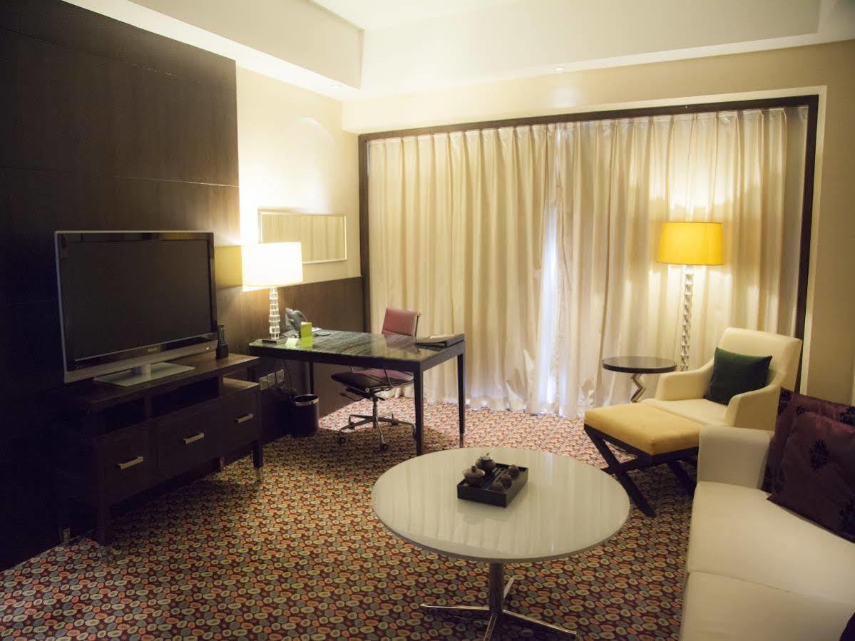 Courtyard By Marriott Beijing Northeast Hotel ภายนอก รูปภาพ